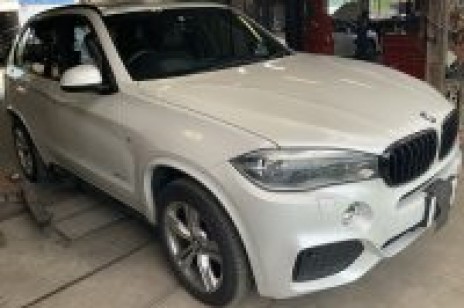 BMW X5サムネイル